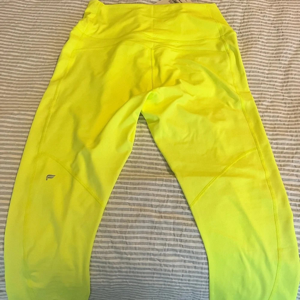 Pure luxe fabletics leggings in size large. High waisted.  Never worn. - Picture 2 of 4